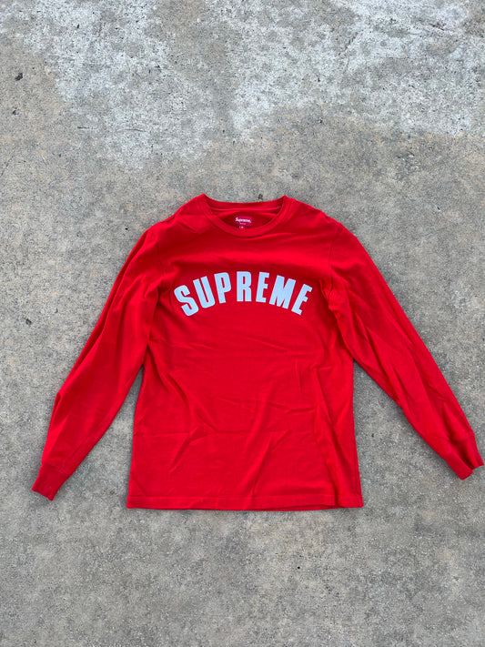 SUPREME ARCH TEE